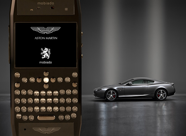 Grand 350 Aston Martin Mobiltelefon