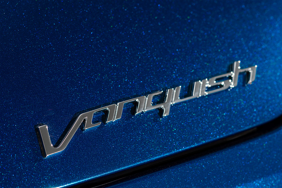 Aston-Martin-Vanquish-Volante-13